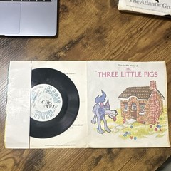 Magic Media The Three Little Pigs 7″ 33 RPM Vinyl Story w/ Book MR-19 1978