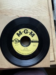 UNTESTED 1950’s Lot Of 20 – 45 RPM Records Without Picture Sleeve