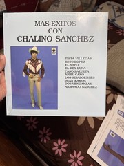 Chalino Sanchez Mas Exitos Con (2025) Limited Edition Color Cafe Y Blanco Vinyl
