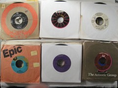 Record lot 45 rpm VG+/NM- 100+ vinyl w/ sleeves pop rock 50s/60s FREE SHIP 5M