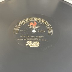 1920 JAZZ Vertical PATHE 22371 78 rpm GREEN BROTHERS “Dancing Honeymoon” V+